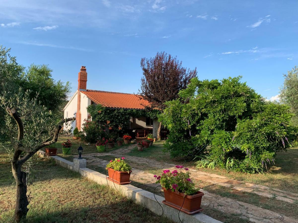 Holiday Home Villa Le Punte Rovigno Esterno foto